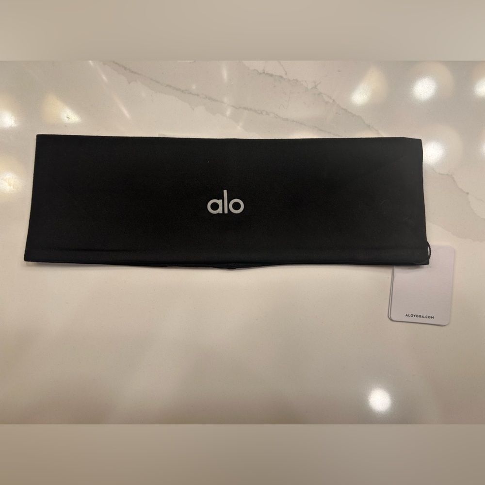 ALO NWT BLACK PERFORMANCE CONQUER HEADBAND